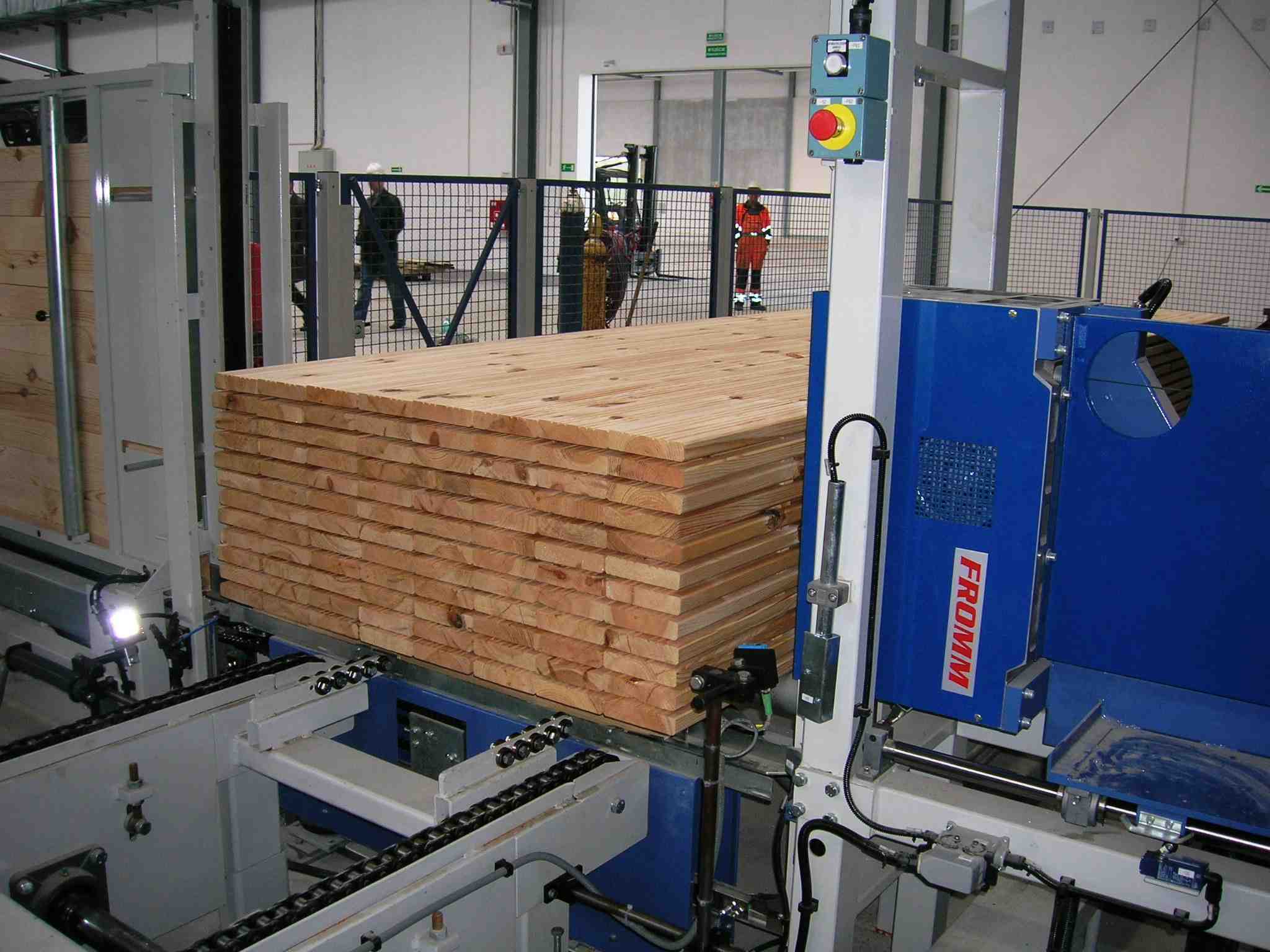 Automated strapping machine